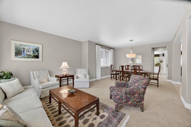6090 Lockridge Dr, Roseville, CA 95746