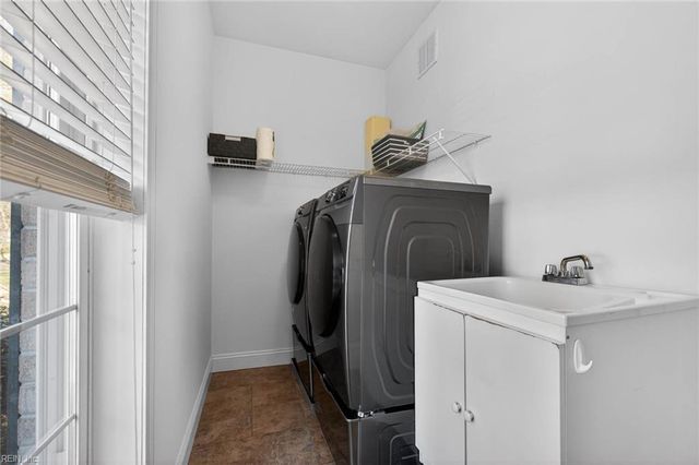 1236 Southfield PL, Virginia Beach, VA 23452