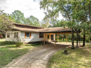 9432 Cherokee Acres Drive, Cedarville, AR 72932