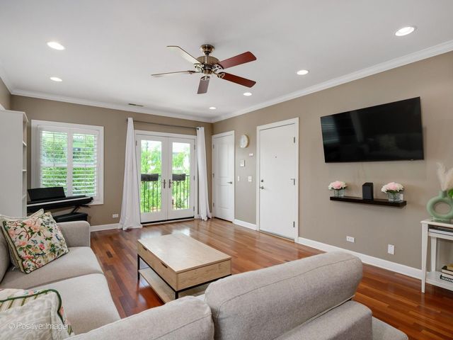 2849 N ASHLAND Avenue 2S, Chicago, IL 60657