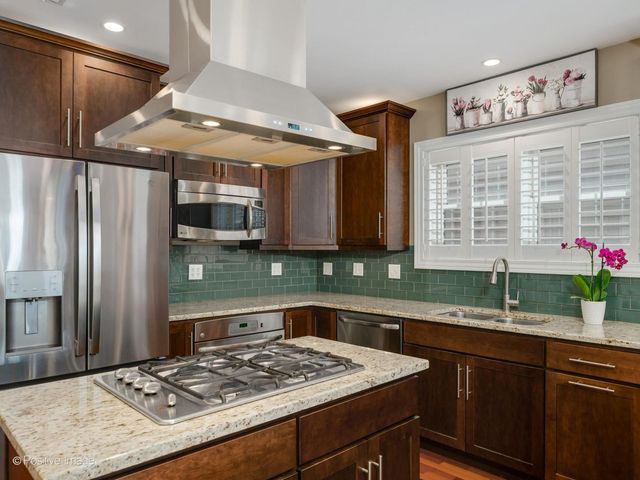 2849 N ASHLAND Avenue 2S, Chicago, IL 60657