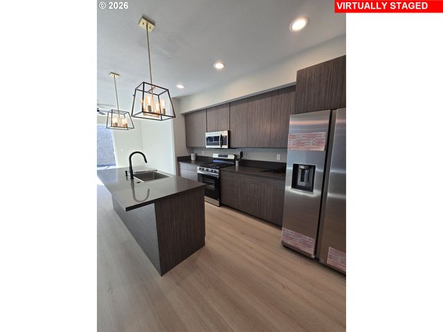 11103 Sw 43RD Ave, Portland, OR 97219