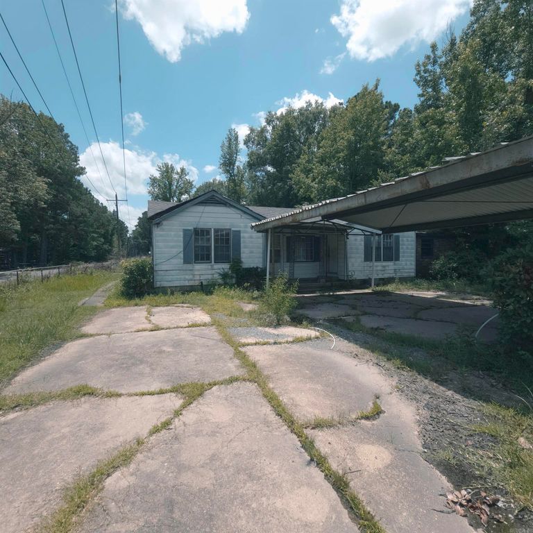 5004 W Barraque Street, White Hall, AR 71602