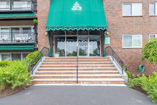1206 Greendale Ave 230, Needham, MA 02492