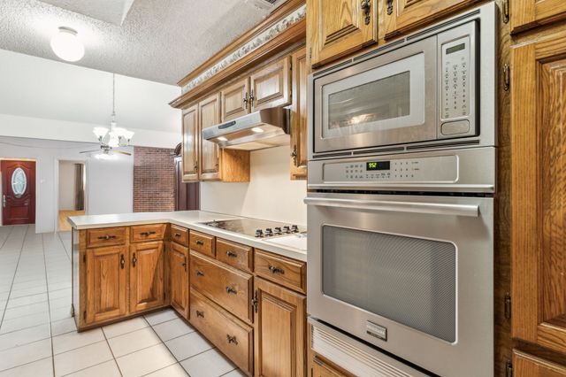320 Conger Drive, Mesquite, TX 75149