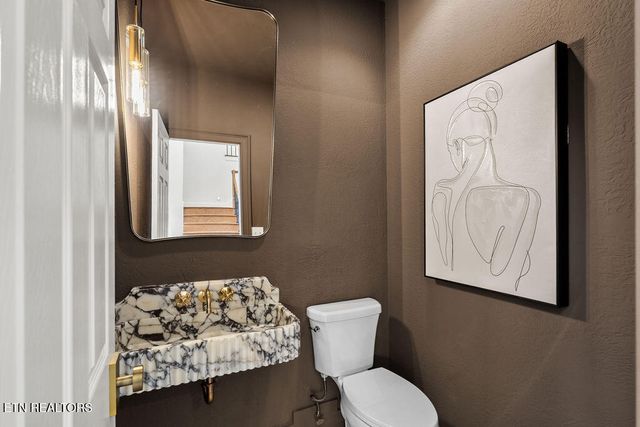 9163 Linksvue Drive, Knoxville, TN 37922