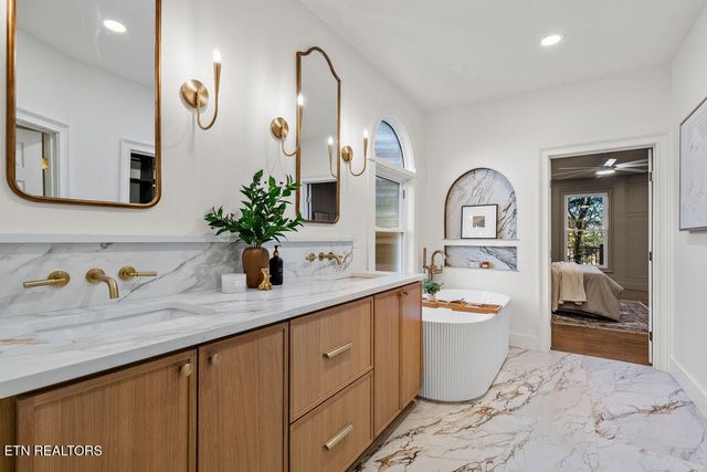 9163 Linksvue Drive, Knoxville, TN 37922