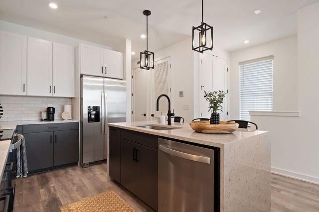 2000 Edison Park Ln, Nashville, TN 37209