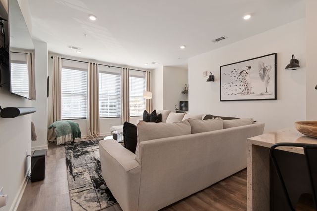 2000 Edison Park Ln, Nashville, TN 37209