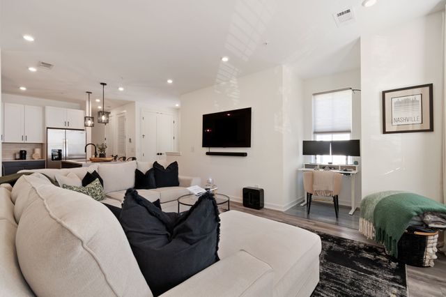 2000 Edison Park Ln, Nashville, TN 37209