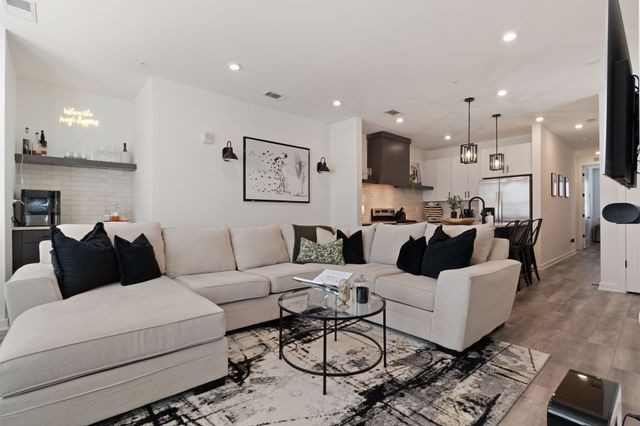 2000 Edison Park Ln, Nashville, TN 37209