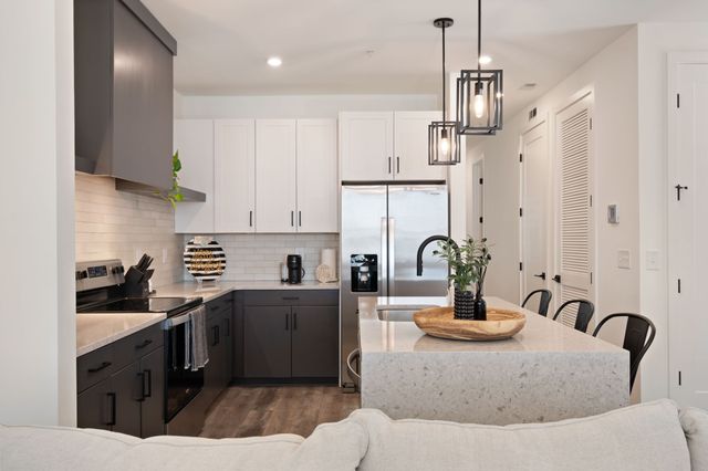 2000 Edison Park Ln, Nashville, TN 37209