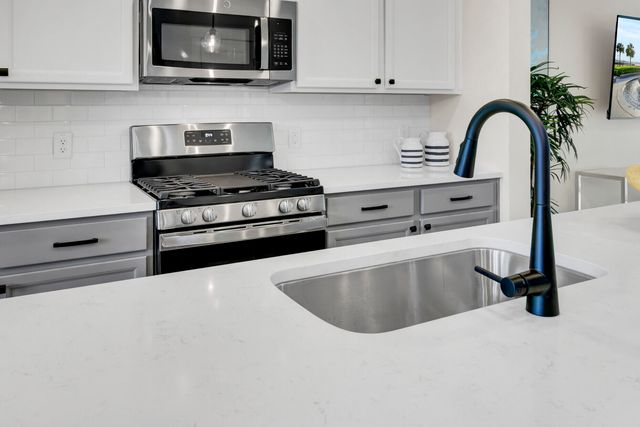 136 Fernbank Road, Johns Island, SC 29455