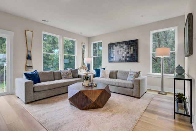 136 Fernbank Road, Johns Island, SC 29455