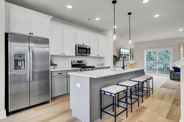 136 Fernbank Road, Johns Island, SC 29455