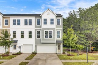 136 Fernbank Road, Johns Island, SC 29455