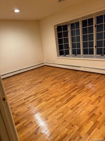 15 Dugan Lane, Yonkers, NY 10710