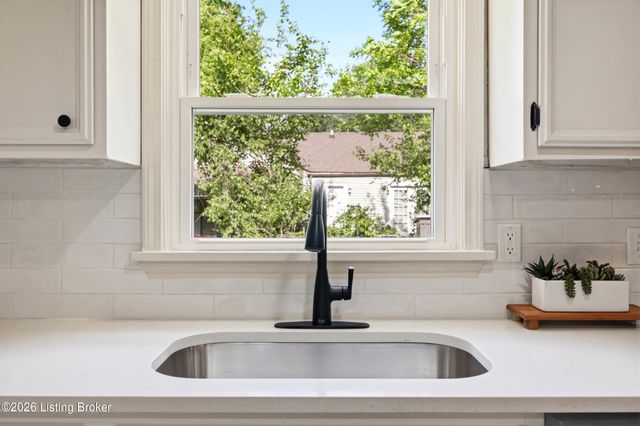 1024 Seelbach Ave, Louisville, KY 40215