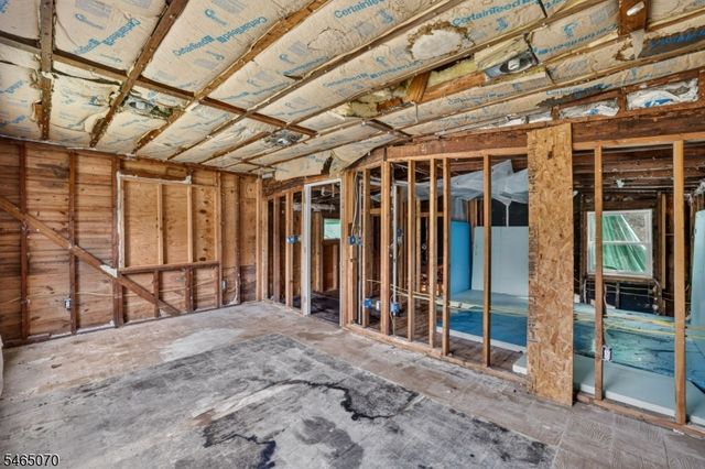 48 Lebanon Rd, West Milford Twp., NJ 07421