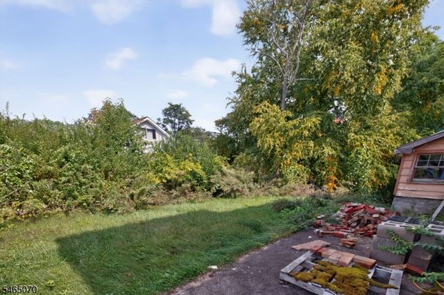 48 Lebanon Rd, West Milford Twp., NJ 07421