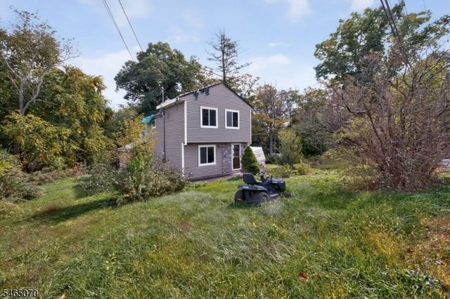 48 Lebanon Rd, West Milford Twp., NJ 07421