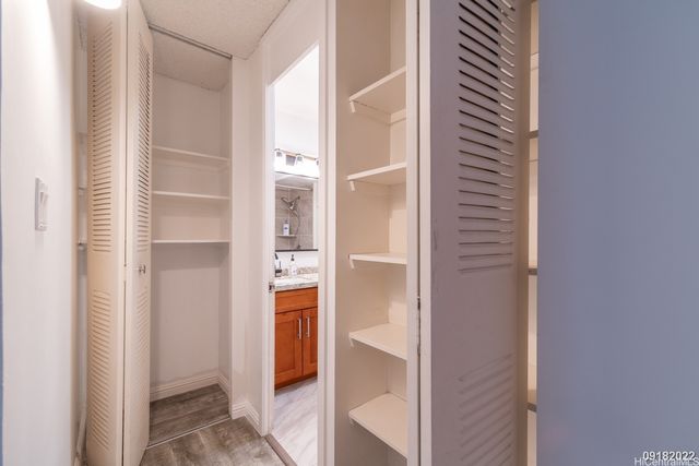 1026 Kalo Place 603, Honolulu, HI 96826