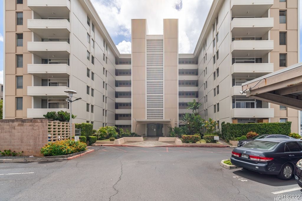 1026 Kalo Place 603, Honolulu, HI 96826