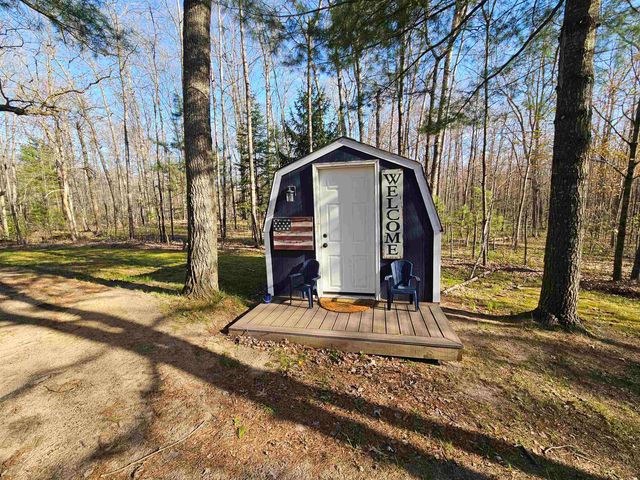 1881 W Haskell Lake Road, Harrison, MI 48265