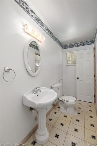39240 Nottingham Street, Westland, MI 48186