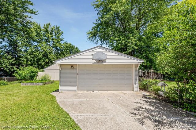 39240 Nottingham Street, Westland, MI 48186
