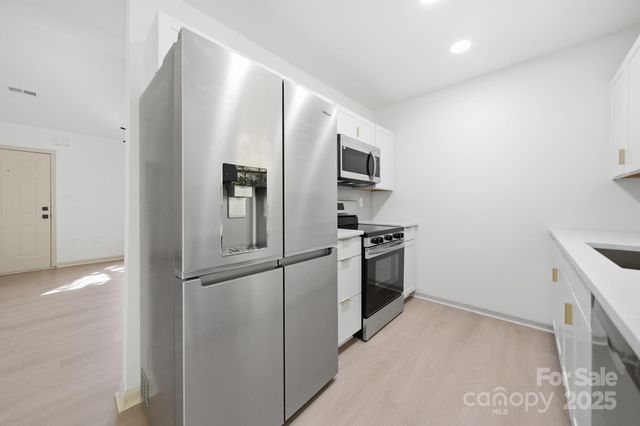 1504 Bear Brook Drive, Charlotte, NC 28214