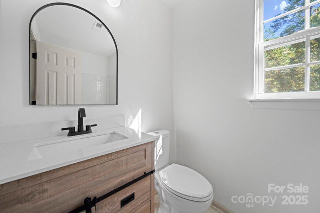 1504 Bear Brook Drive, Charlotte, NC 28214