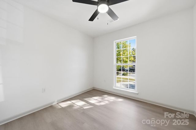 1504 Bear Brook Drive, Charlotte, NC 28214