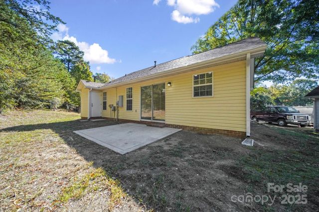 1504 Bear Brook Drive, Charlotte, NC 28214