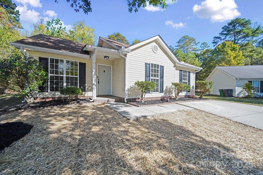 1504 Bear Brook Drive, Charlotte, NC 28214