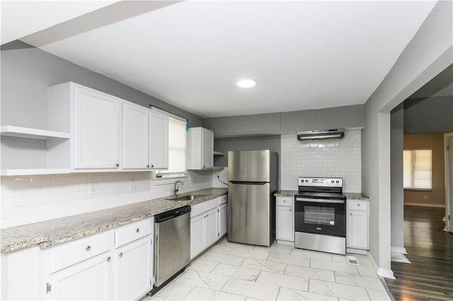 5605 E 36TH Street, Kansas City, MO 64128