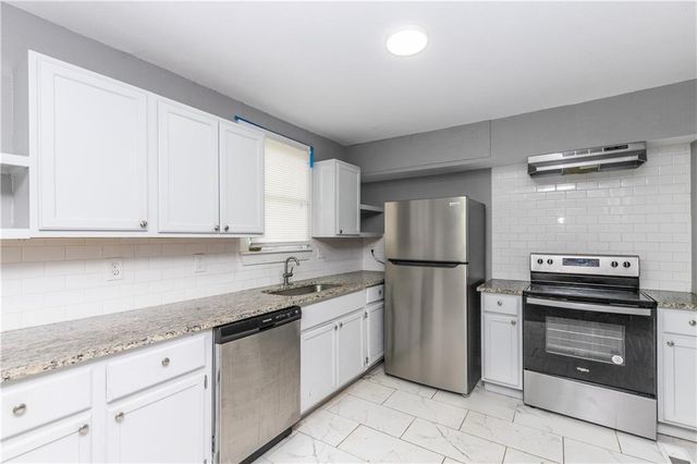 5605 E 36TH Street, Kansas City, MO 64128