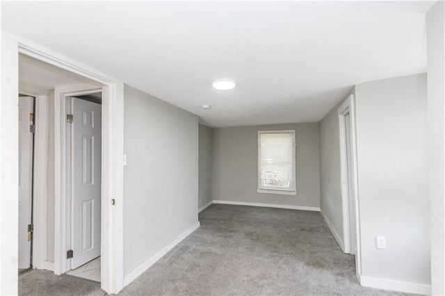 5605 E 36TH Street, Kansas City, MO 64128