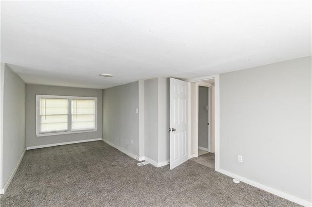 5605 E 36TH Street, Kansas City, MO 64128