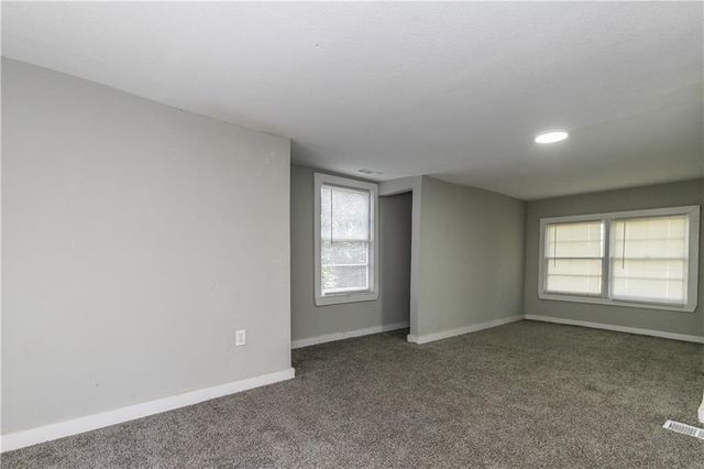 5605 E 36TH Street, Kansas City, MO 64128