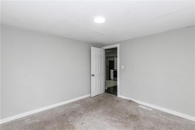 5605 E 36TH Street, Kansas City, MO 64128