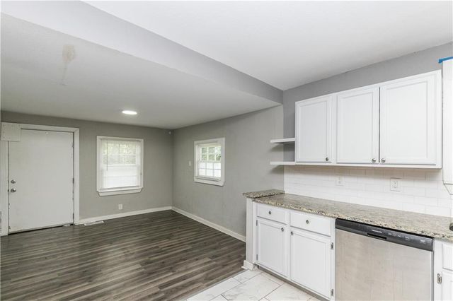 5605 E 36TH Street, Kansas City, MO 64128