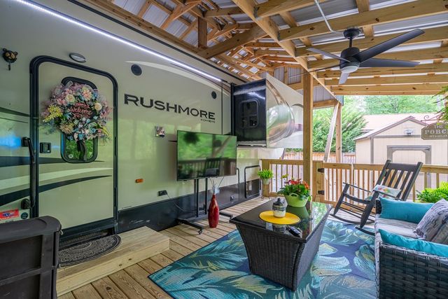 65 1st Street, Ellijay, GA 30540