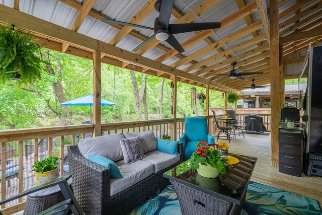 65 1st Street, Ellijay, GA 30540
