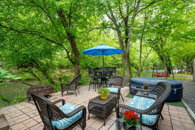 65 1st Street, Ellijay, GA 30540