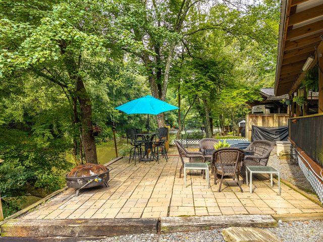 65 1st Street, Ellijay, GA 30540