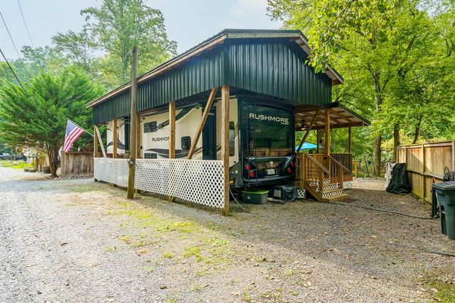 65 1st Street, Ellijay, GA 30540