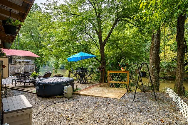 65 1st Street, Ellijay, GA 30540