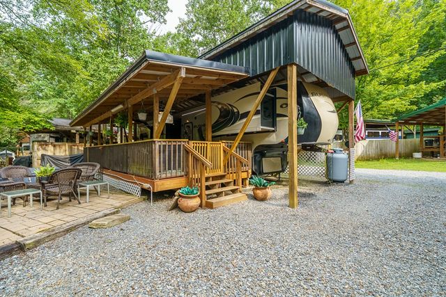 65 1st Street, Ellijay, GA 30540