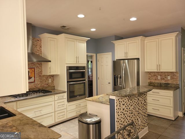 905 Abercorn Drive SW, South Fulton, GA 30331